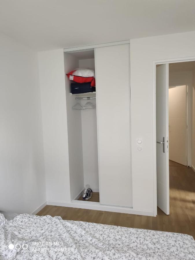 Chambre Privee Dans Un Nouvel Appartement Partage Pres De Paris Avec Parking Gratuit Chevilly-Larue Exterior foto