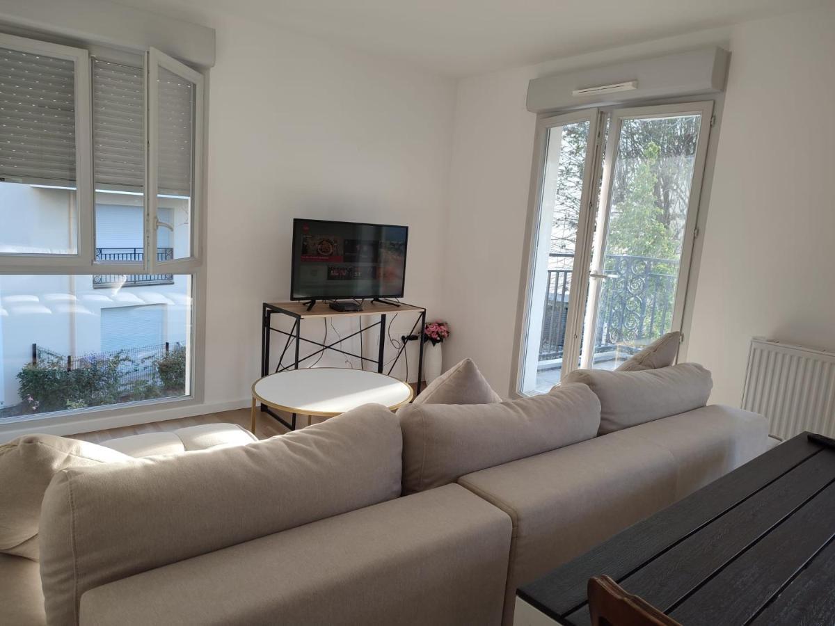 Chambre Privee Dans Un Nouvel Appartement Partage Pres De Paris Avec Parking Gratuit Chevilly-Larue Exterior foto