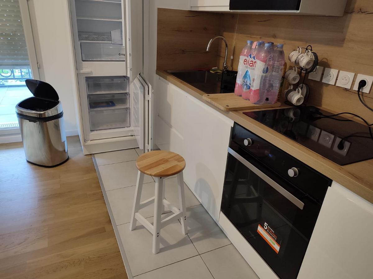Chambre Privee Dans Un Nouvel Appartement Partage Pres De Paris Avec Parking Gratuit Chevilly-Larue Exterior foto